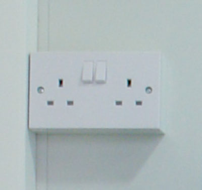 Double power socket for external power source